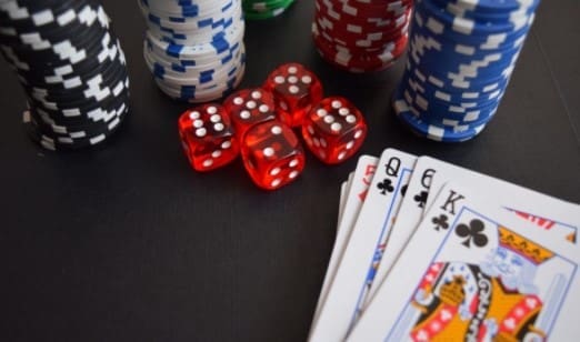 Is it possible to make a full-time income from the casino?